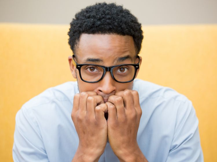 Er det vanskelig å gå til tannlegen pga frykt, det er flere beroligende metoder for de med odontofobi